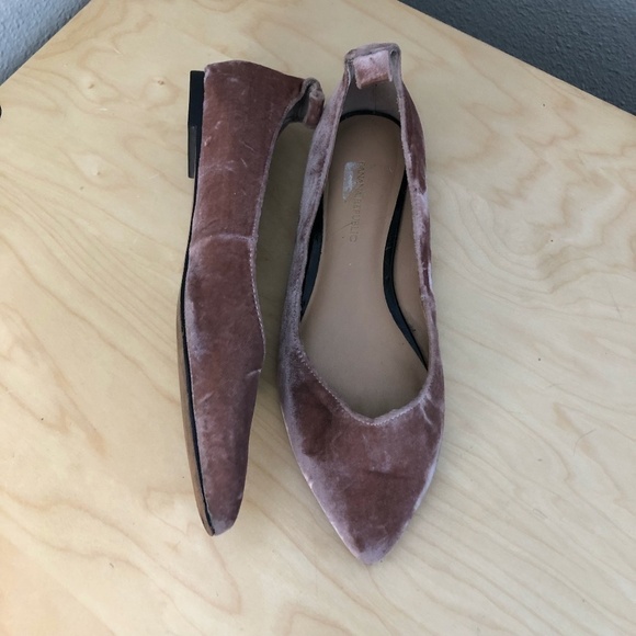 BANANA REPUBLIC Velvet Pointed Toe Ballet Flats - Picture 3 of 15